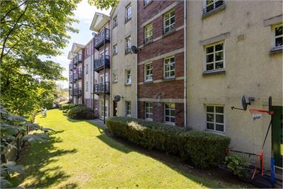 4/5 Carrick Knowe Avenue, Edinburgh, EH12 7BX - image 11