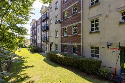 4/5 Carrick Knowe Avenue, Edinburgh, EH12 7BX - image 11