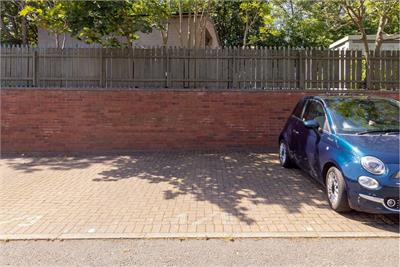 4/5 Carrick Knowe Avenue, Edinburgh, EH12 7BX - image 12