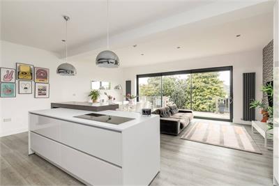 8 Hillview Road, Corstorphine, Edinburgh, EH12 8QN - image 2