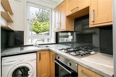7 Lochend Quadrant, Edinburgh, EH7 6DL - image 6
