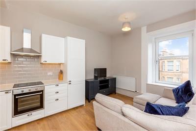 121, 3f2 Comiston Road, Morningside, Edinburgh, EH10 6AQ - image 2