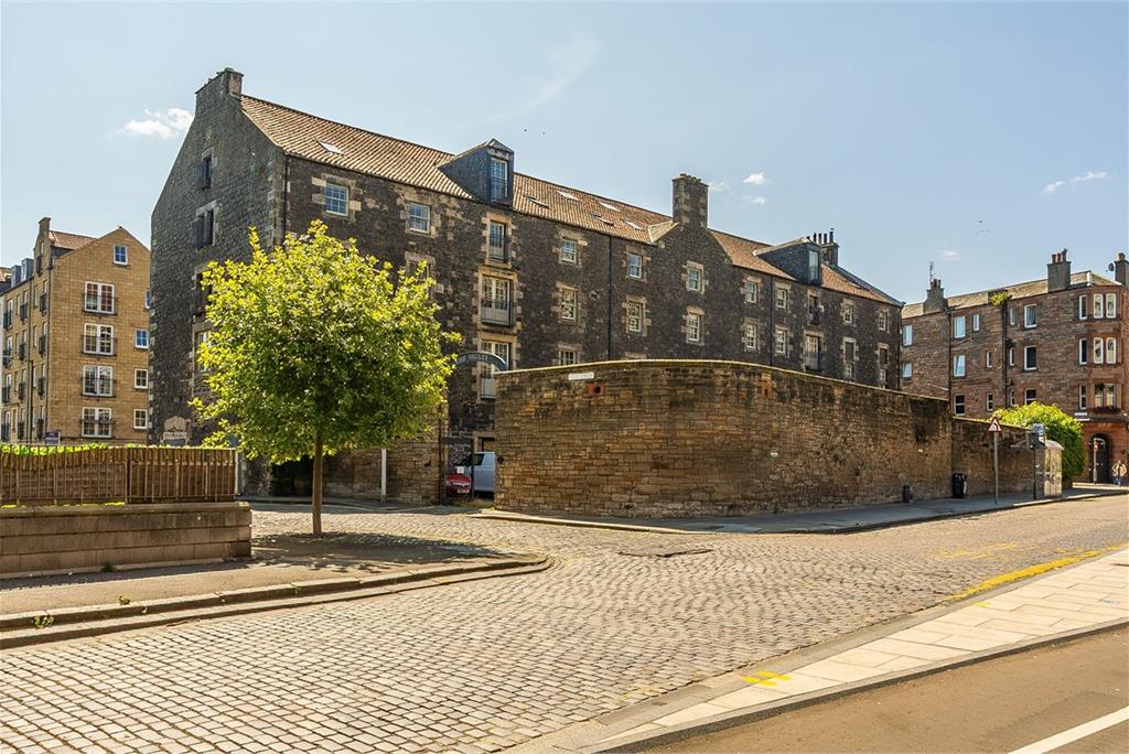 2/9 Giles Street,
Edinburgh,
EH6 6DJ - image 2