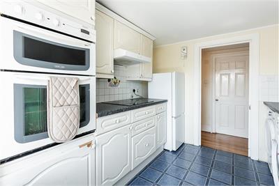 2/9 Giles Street, Edinburgh, EH6 6DJ - image 11