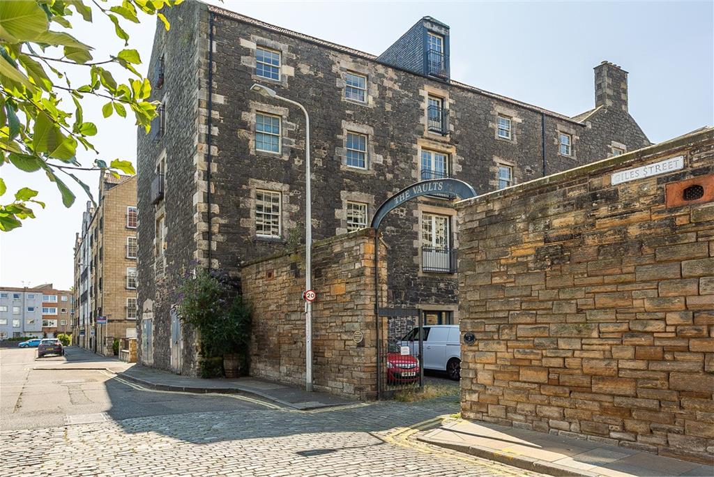 2/9 Giles Street,
Edinburgh,
EH6 6DJ - image 25