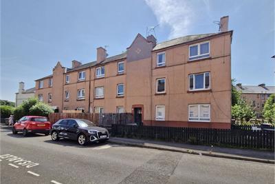 28/4 Stenhouse Avenue West, Stenhouse, Edinburgh, EH11 3EU - image 2