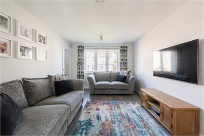 2 Auld Coal Terrace, Bonnyrigg, EH19 3JP - image 2