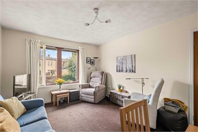 7/4 Wardiefield, Edinburgh, EH5 1RX - image 2