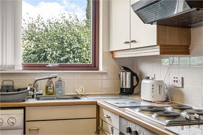 7/4 Wardiefield, Edinburgh, EH5 1RX - image 14