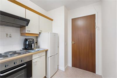 7/4 Wardiefield, Edinburgh, EH5 1RX - image 14