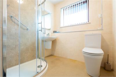 7/4 Wardiefield, Edinburgh, EH5 1RX - image 15