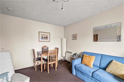 7/4 Wardiefield, Edinburgh, EH5 1RX - image 6
