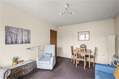 7/4 Wardiefield, Edinburgh, EH5 1RX - image 7