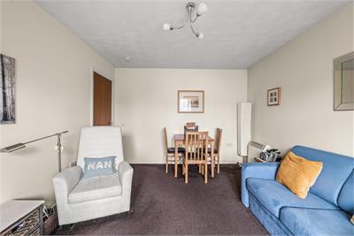 7/4 Wardiefield, Edinburgh, EH5 1RX - image 10