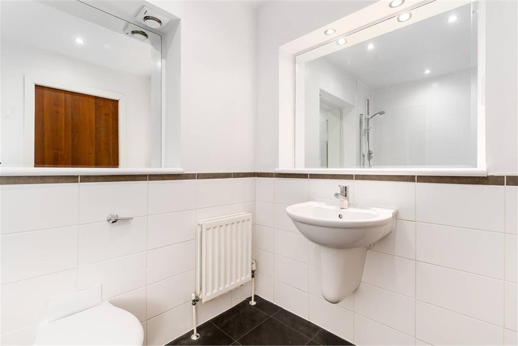 9/5 Old Dalkeith Road,
Prestonfield,
Edinburgh,
EH16 4TE - image 18