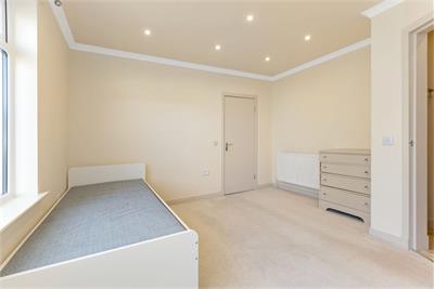 6 Dolphin Gardens East, Currie, EH14 5RB - image 19