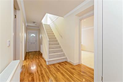 6 Dolphin Gardens East, Currie, EH14 5RB - image 24