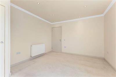 6 Dolphin Gardens East, Currie, EH14 5RB - image 27