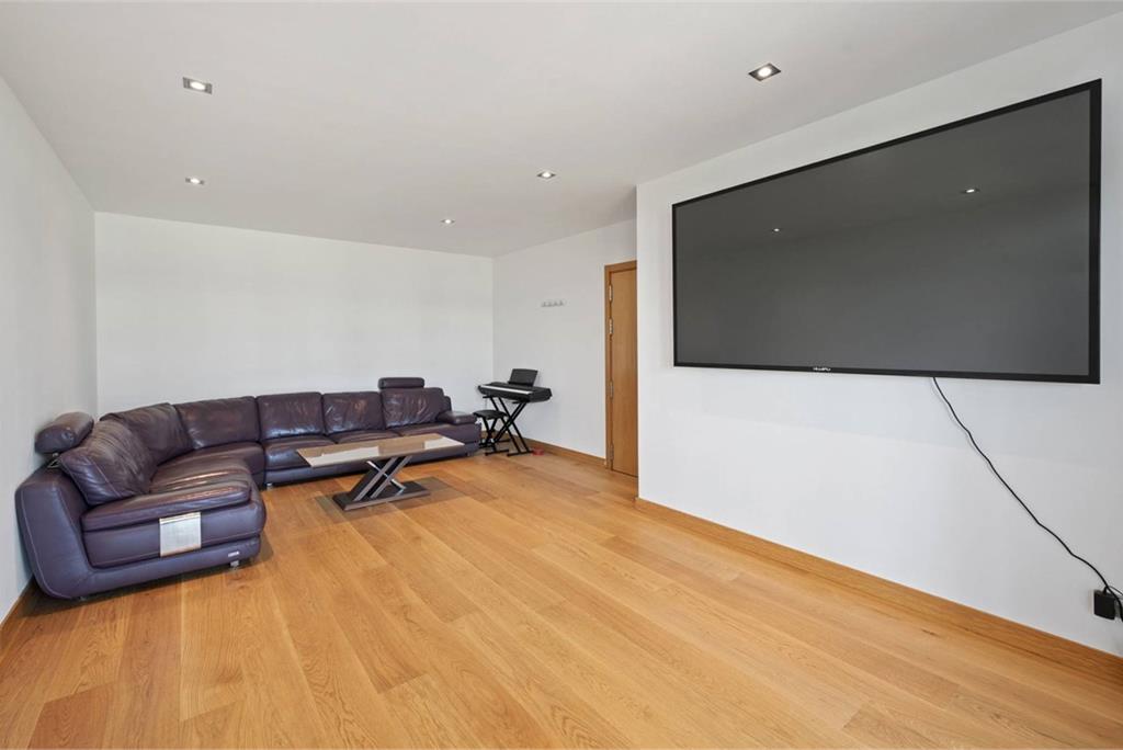 5/12 Western Harbour Way, , Edinburgh, EH6 6LP - image 8