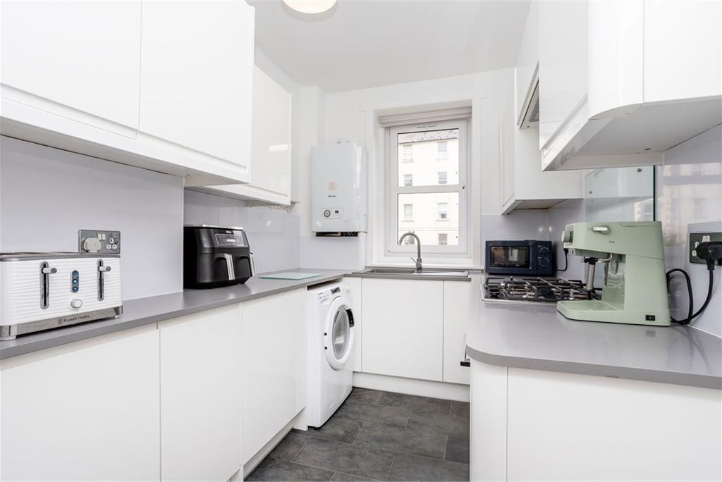 4/2 Restalrig Road South, EDINBURGH, EH7 6LD - image 4