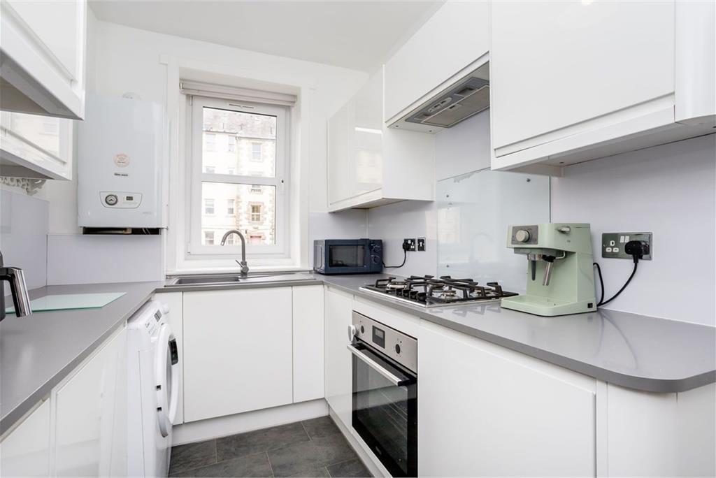 4/2 Restalrig Road South, EDINBURGH, EH7 6LD - image 5