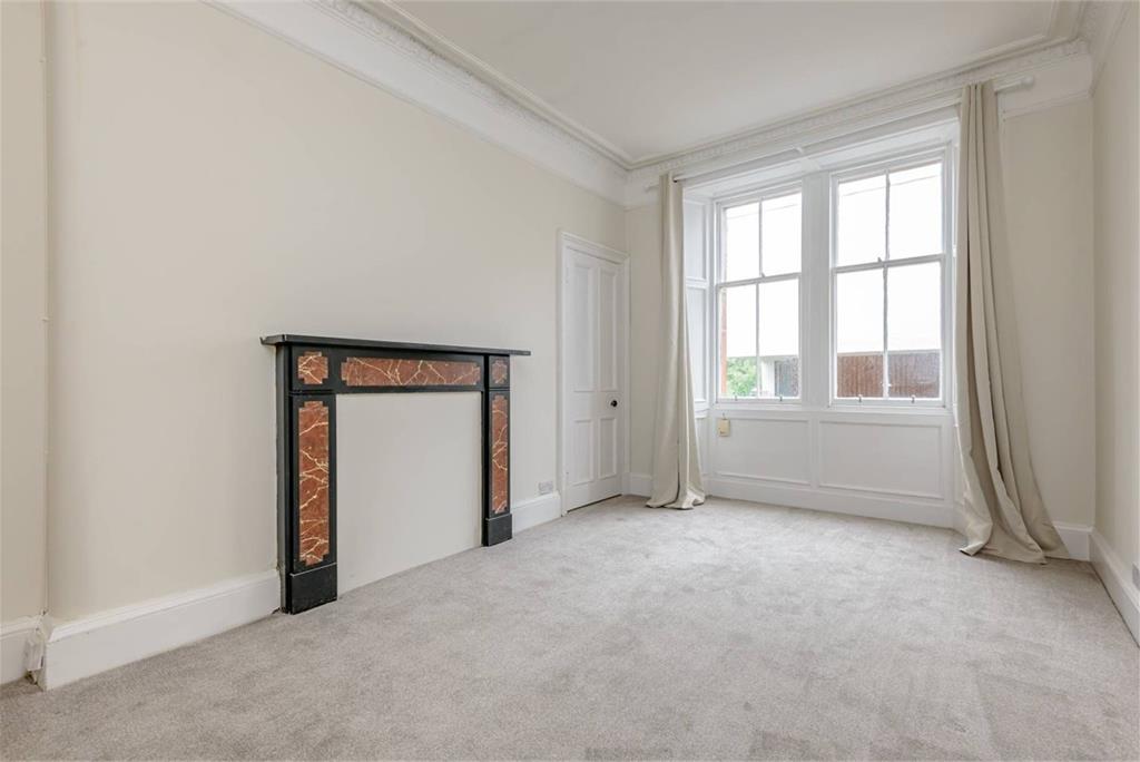 42 (PF1) Hawthornvale, Newhaven, Edinburgh, EH6 4JW - image 1