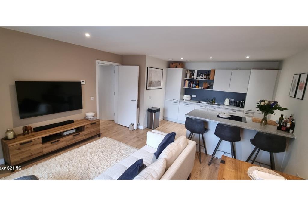 Flat 1,
13 Pillans Place,
Edinburgh,
EH6 7FG - image 3