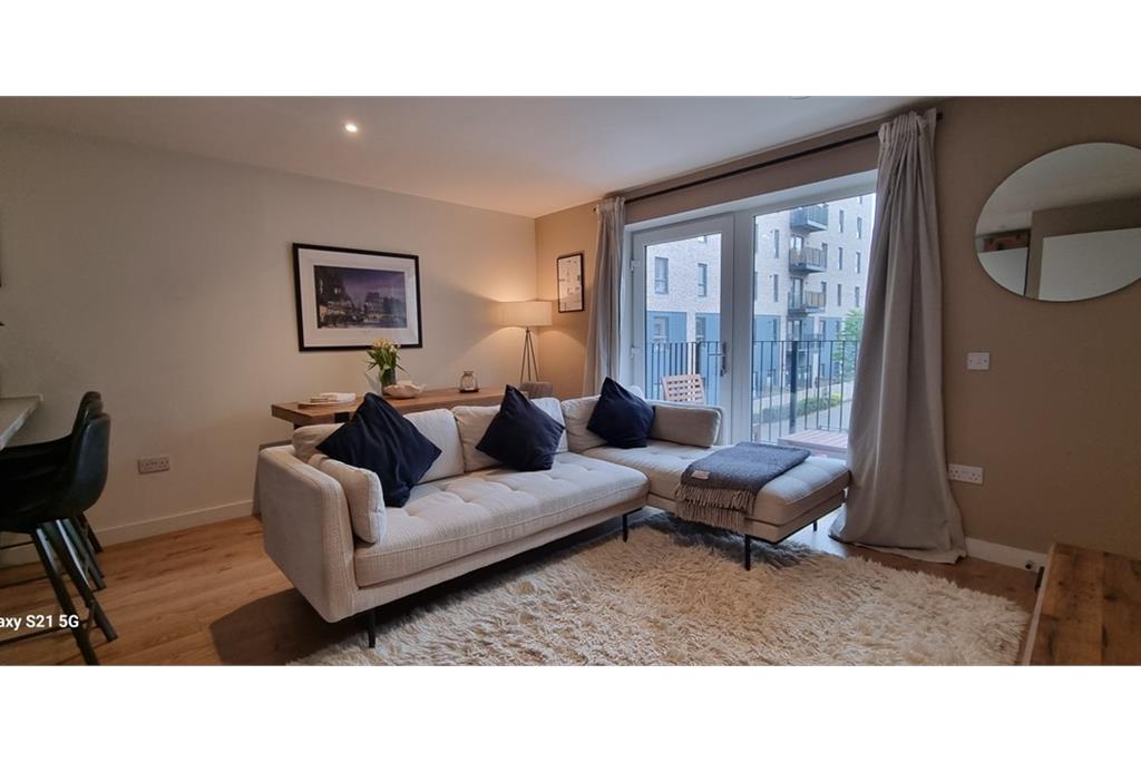 Flat 1,
13 Pillans Place,
Edinburgh,
EH6 7FG - image 1