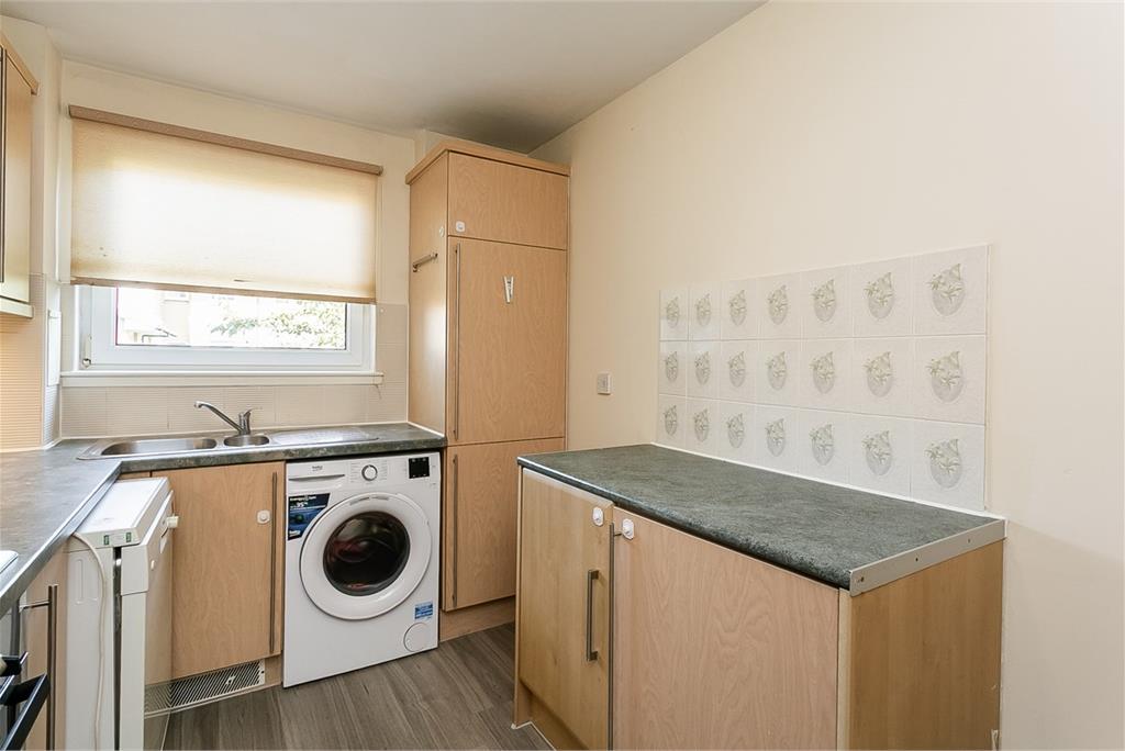 8/5 Saughton Mains Street,
Edinburgh,
EH11 3HH - image 6