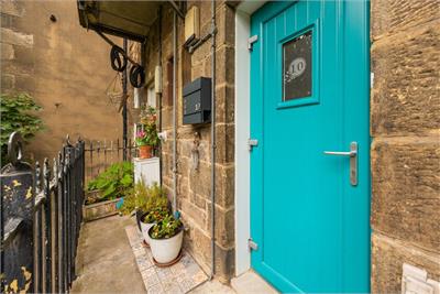 16/10 Hillend Place, Edinburgh, EH8 7AE - image 11