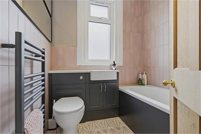 37 Priestfield Crescent, , Edinburgh, EH16 5JH - image 8