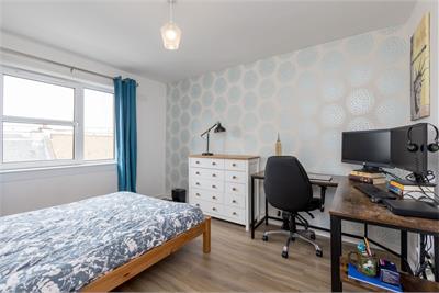 9/6 Newhaven Main Street, Edinburgh, EH6 4NA - image 11