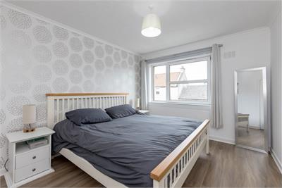 9/6 Newhaven Main Street, Edinburgh, EH6 4NA - image 16
