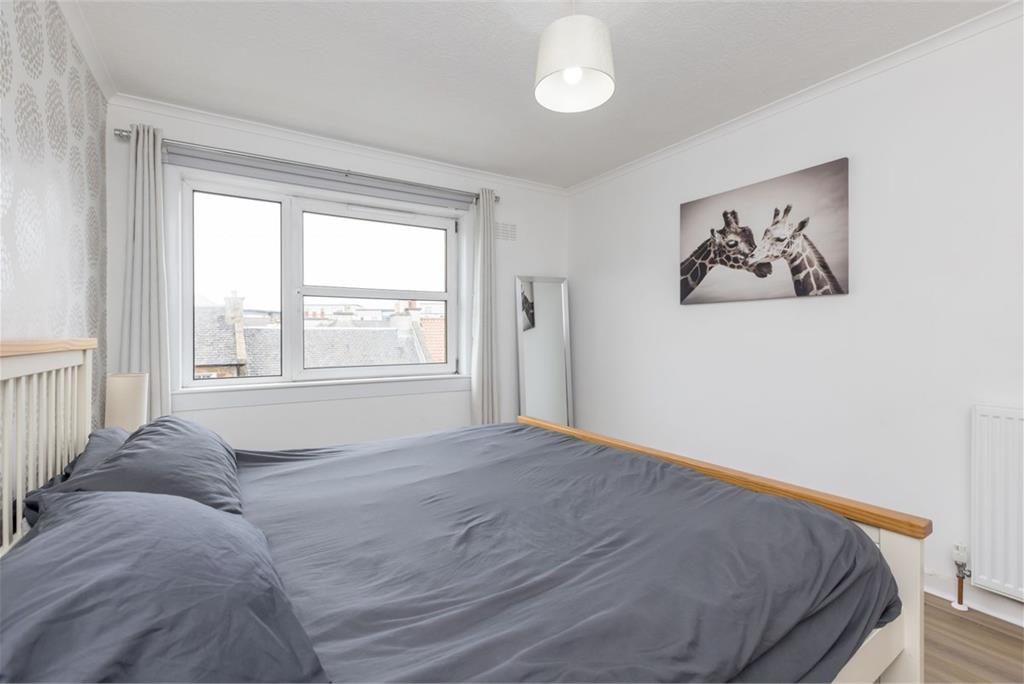 9/6 Newhaven Main Street, Edinburgh, EH6 4NA - image 17