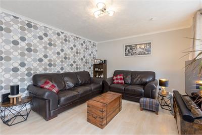 9/6 Newhaven Main Street, Edinburgh, EH6 4NA - image 5