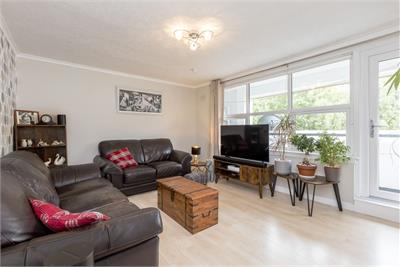 9/6 Newhaven Main Street, Edinburgh, EH6 4NA - image 6