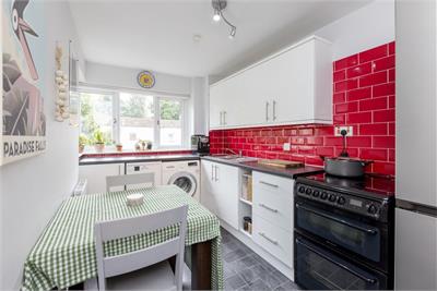 9/6 Newhaven Main Street, Edinburgh, EH6 4NA - image 9