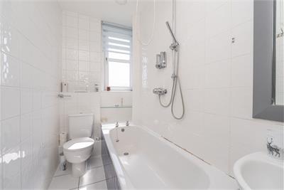 22/11 Lochrin Buildings, Edinburgh, EH3 9NB - image 14