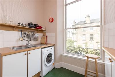 8 (1F) Westhall Gardens, Bruntsfield, Edinburgh, EH10 4JQ - image 6