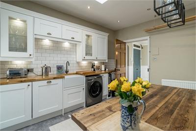 4/5 Melville Place, West End, Edinburgh, EH3 7PR - image 8