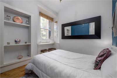 16/4 Kirk Street, Edinburgh, EH6 5EY - image 5