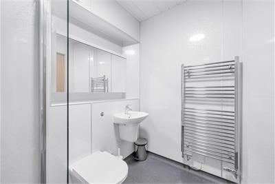Flat A, 46 Norway Gardens, Dunfermline, KY11 8JW - image 12