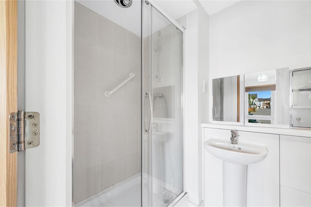 Flat A,
46 Norway Gardens,
Dunfermline,
KY11 8JW - image 14