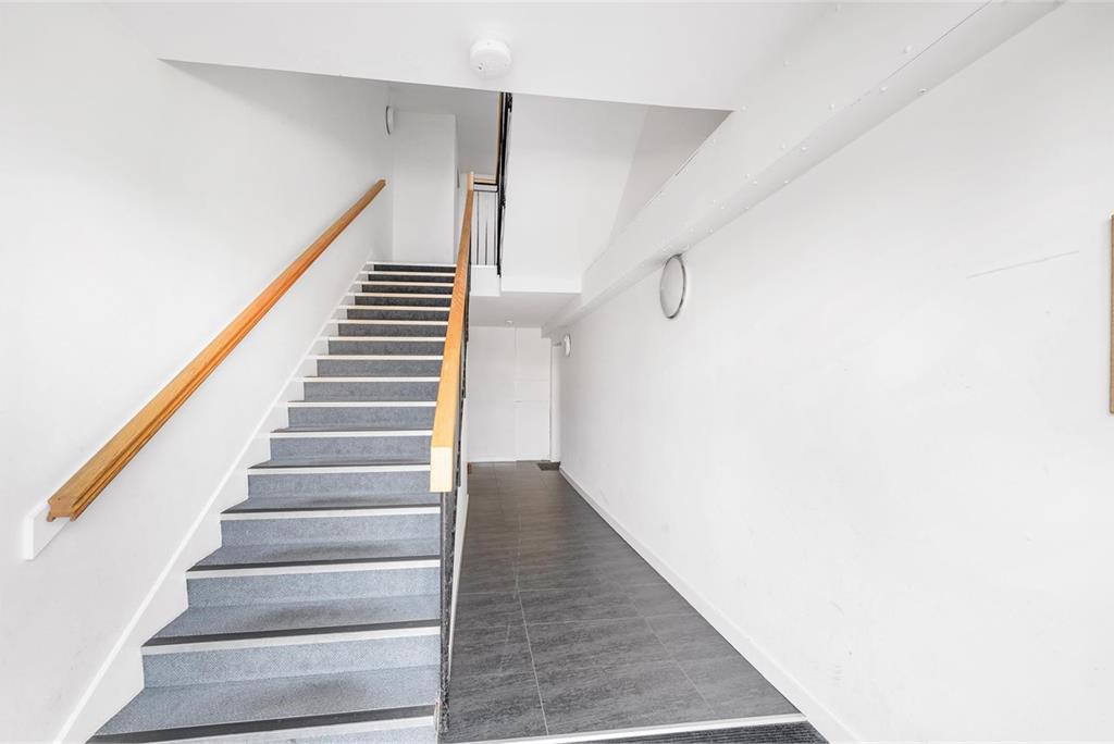 Flat A,
46 Norway Gardens,
Dunfermline,
KY11 8JW - image 19