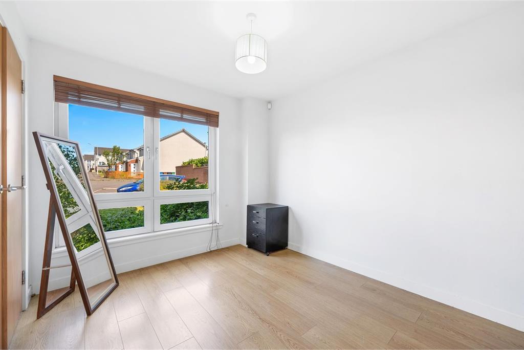 Flat A,
46 Norway Gardens,
Dunfermline,
KY11 8JW - image 9