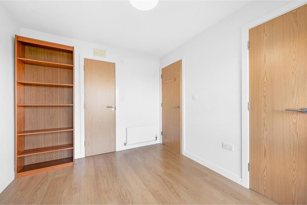 Flat A,
46 Norway Gardens,
Dunfermline,
KY11 8JW - image 10