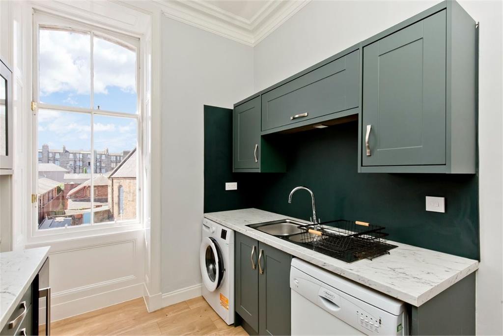 35/4 Dalmeny Street, Leith, Edinburgh, EH6 8PG - image 5