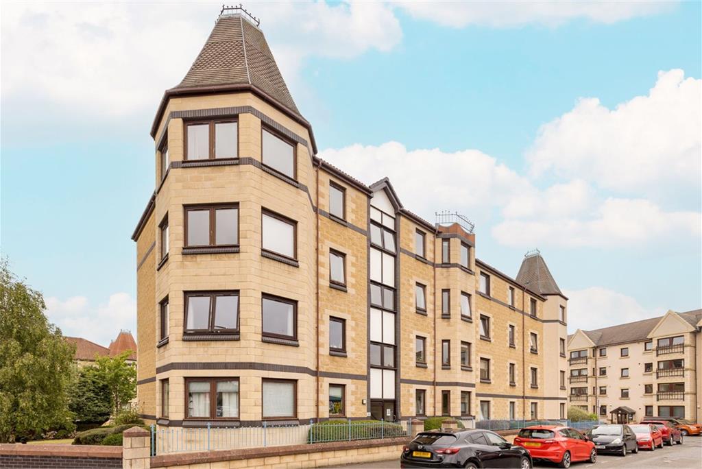49/8 West Bryson Road, Harrison Park Apartments, Edinburgh, EH11 1BQ - image 2