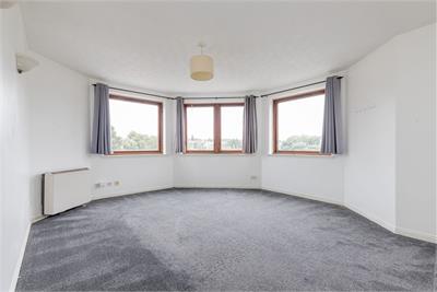 49/8 West Bryson Road, Harrison Park Apartments, Edinburgh, EH11 1BQ - image 1