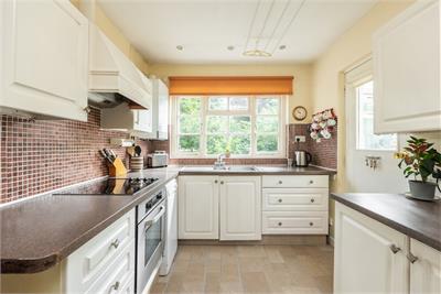 41 Braehead Drive, Edinburgh, EH4 6QW - image 5